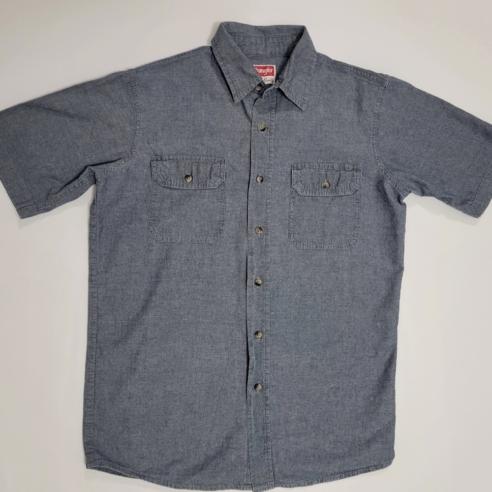 Wrangler lightweight denim button up shirt small